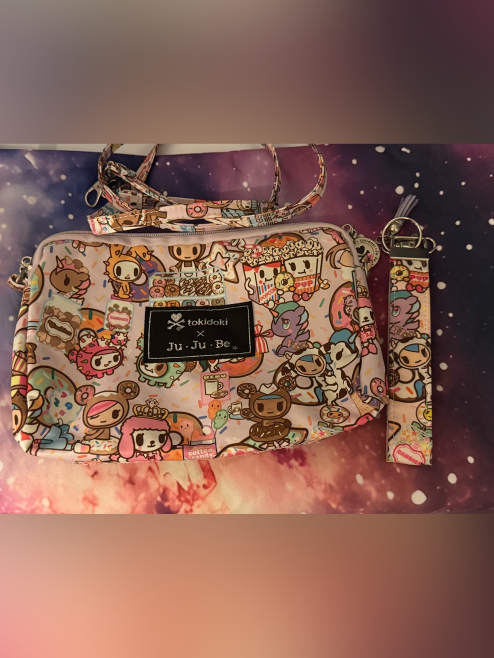 🍩 Donutellas sweet shop large set piece & wrislet keychain